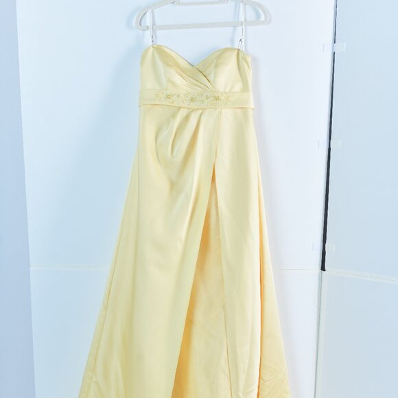 Yellow Belle Dress - Picture 1 of 6